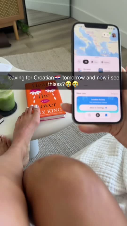Creator filming a Pictoura trip-planning walkthrough
